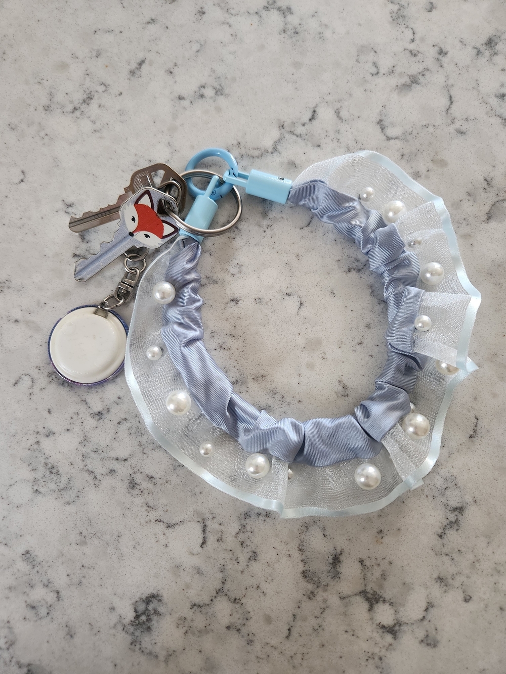 Light Blue Pearl Ruffle Keychain - Picture 4 of 4